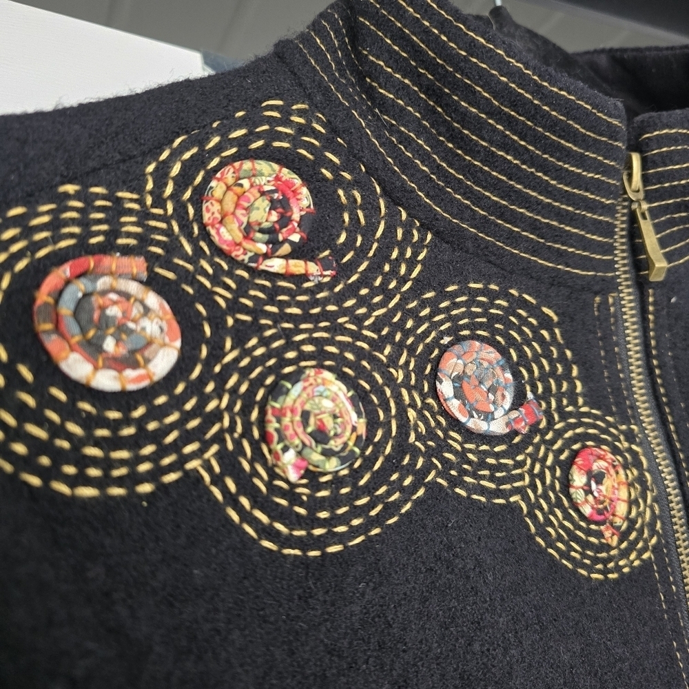 100% Wool Embroideed Jacket - Picture 7 of 12